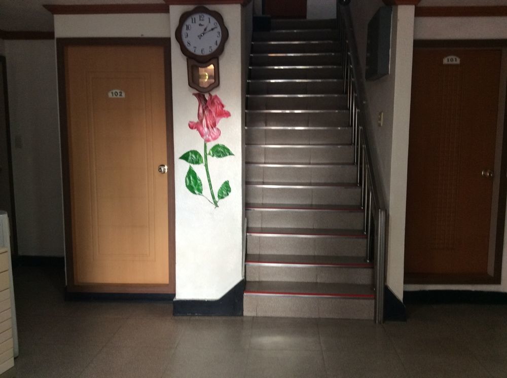 Busanjang Motel Екстериор снимка